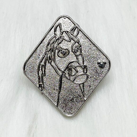 🔮‎ 5/$25 Disney Tangled Maximus Chaser Pin - Picture 1 of 3
